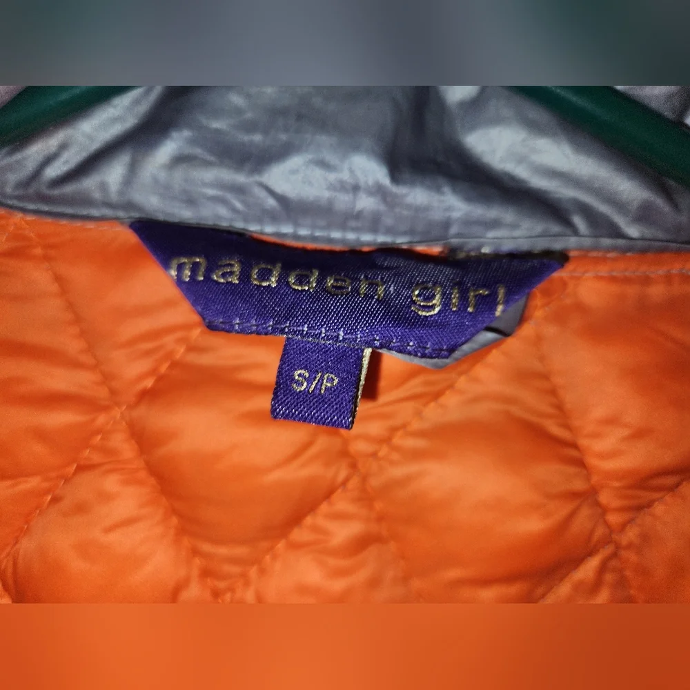 Jacket - Picture 1 of 5